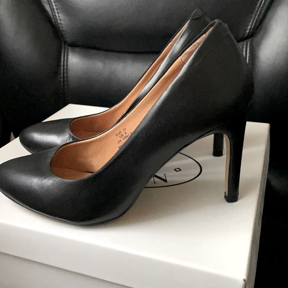 H&M genuine leather pumps